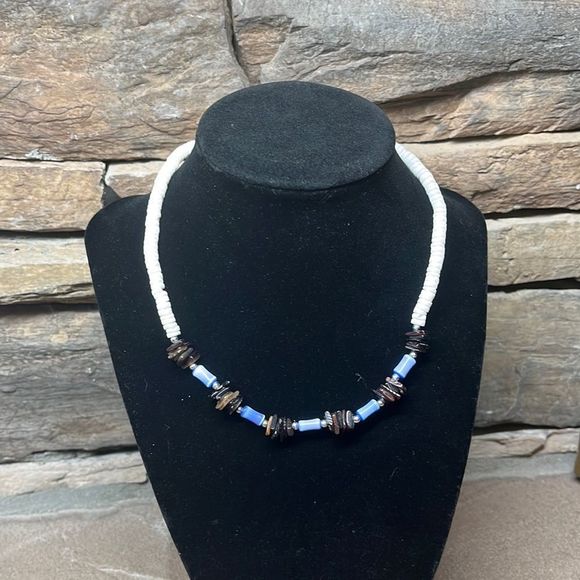 Jewelry | Puka Shell Natural Stonemoonglow Bead Necklace Vsco 9s Y2k ...